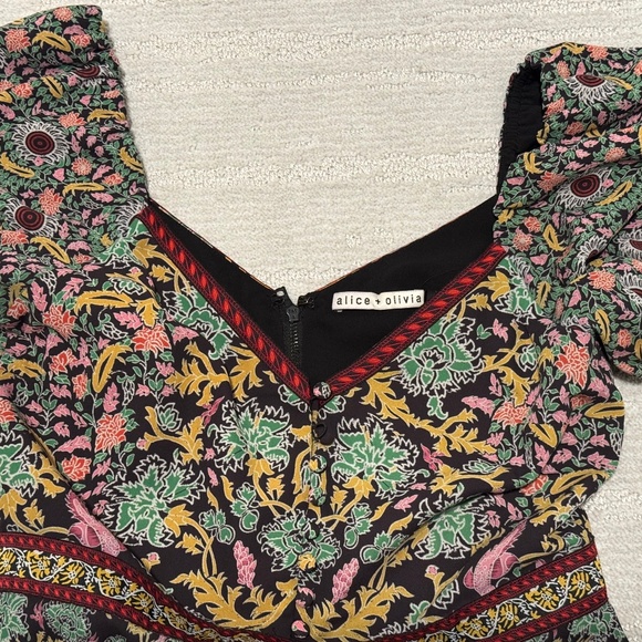 ALICE AND OLIVIA Alice + Olivia Dana Print Puff Sleeve Minidress Size 6 - Picture 4 of 4